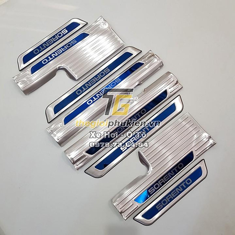 Bộ Ốp bậc, Nẹp bước chân Kia Sorento 2021 - Mẫu INOX