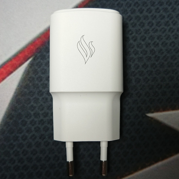 Bộ sạc và tai nghe Vsmart Live - Hàng Chính Hãng