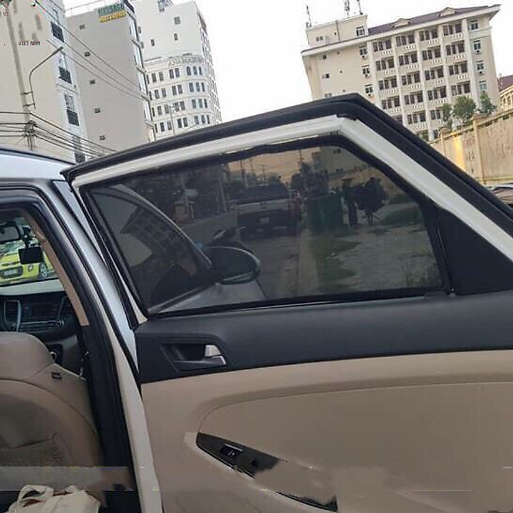 Rèm che nắng hít nam châm dành cho xe Hyundai (Loại 1)