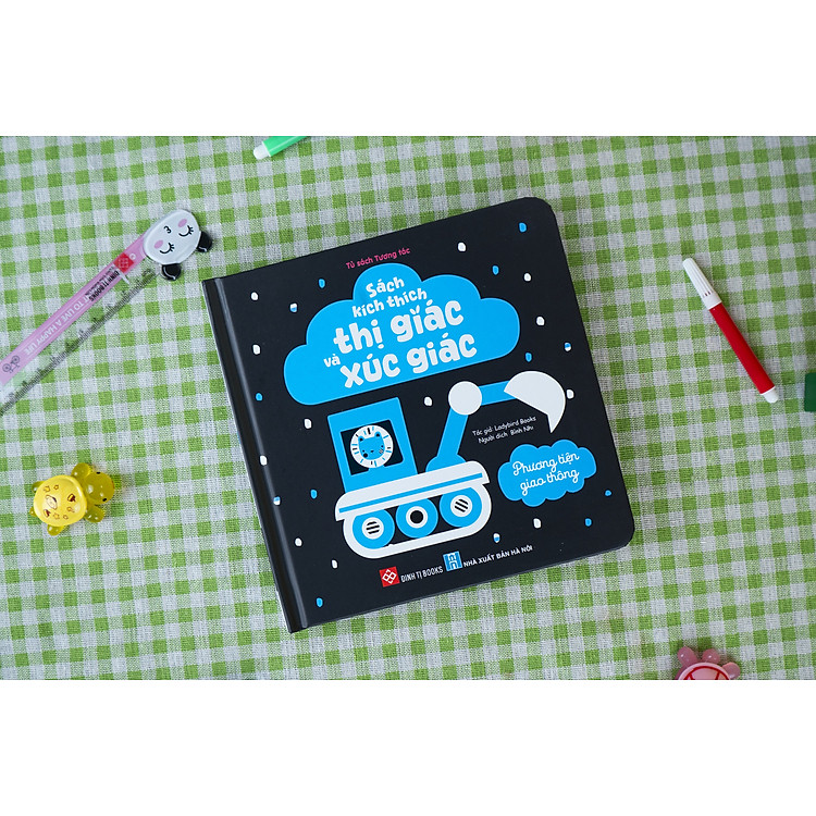 Kích Thích Thị Giác Và Xúc Giác Trọn Bộ 4 Tập Cho Bé 0-3 Tuổi