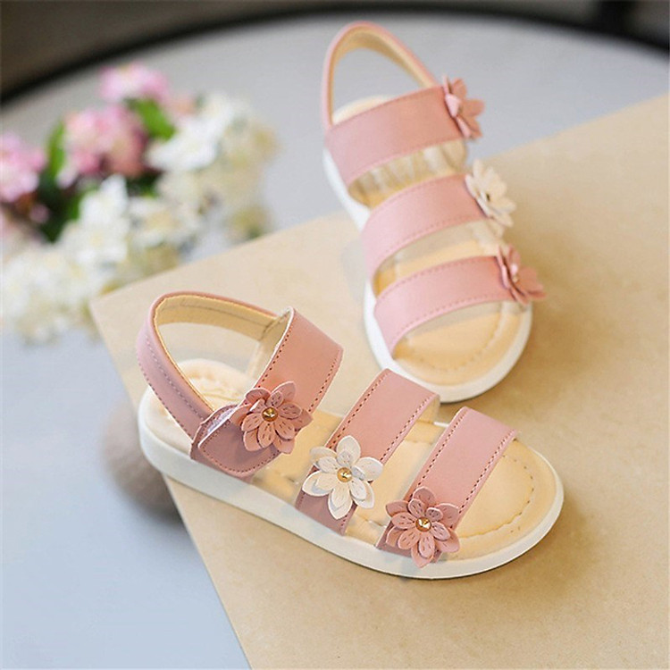 Dép sandal bông hoa ba quai cho bé gái phong cách Hàn Quốc