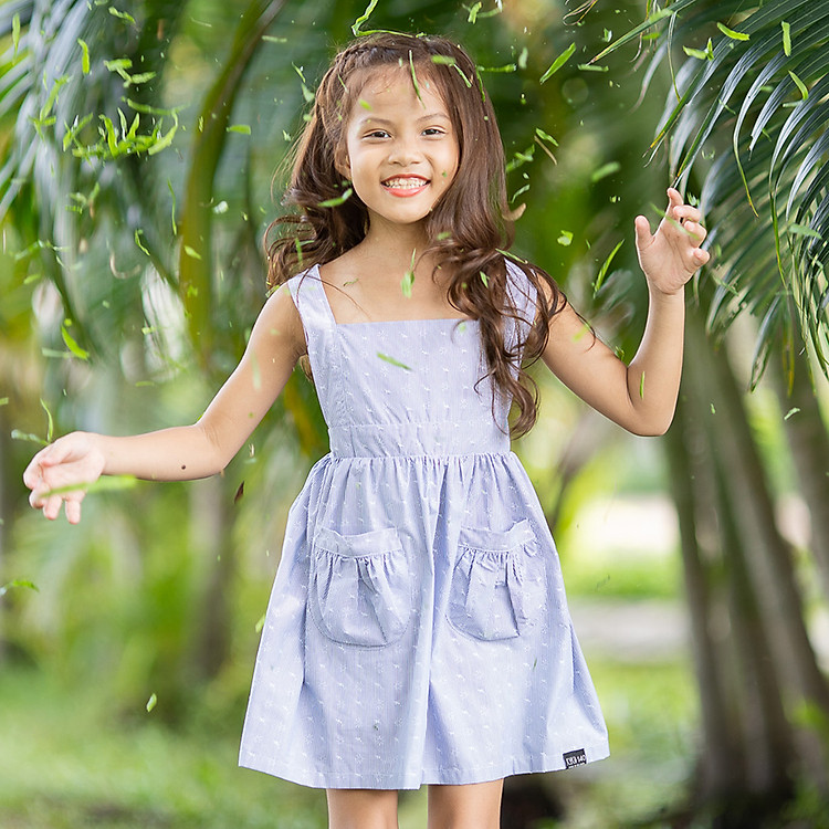 Đầm Bé Gái Yếm Caro Trắng Xanh KIKA GND-0010
