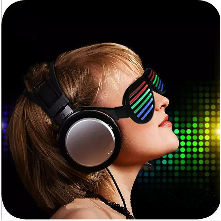 Kính led cảm ứng âm thanh cực đã