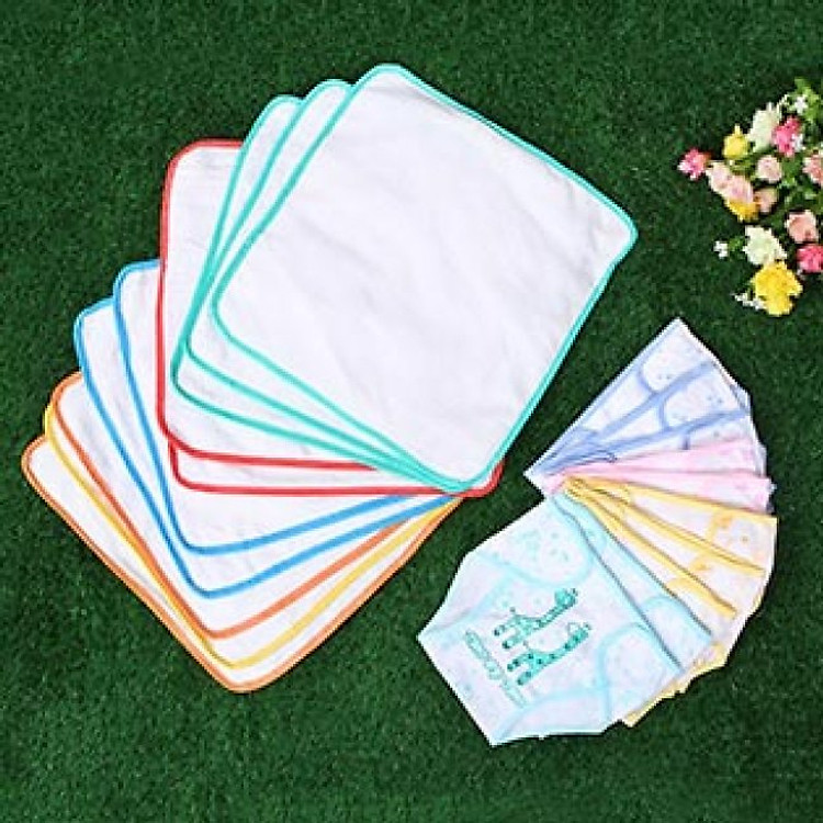 Set 10 Tã Hoạt Hình + 10 Khăn Lót Chống Thấm Cho Bé