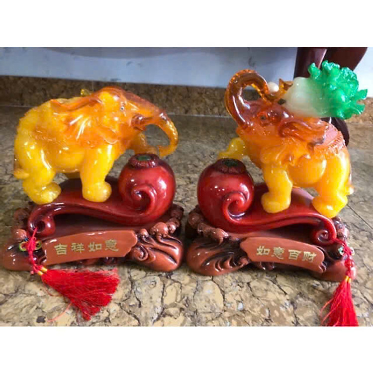 Tượng Cặp Cặp Voi Vàng cõng Bắp Cải Phong Thủy Size Dài 22cm cao 26cm Sâu 12cm là biểu tượng của sự may mắn và thành công về mặt tài chính Anh Chị trưng phòng khách ạ