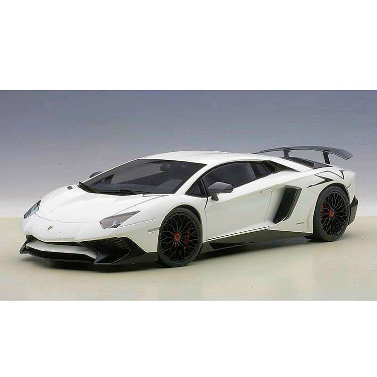 Xe Mô Hình Lamborghini Aventador Lp750-4 Sv 1:18 Autoart - 74555 (Trắng)