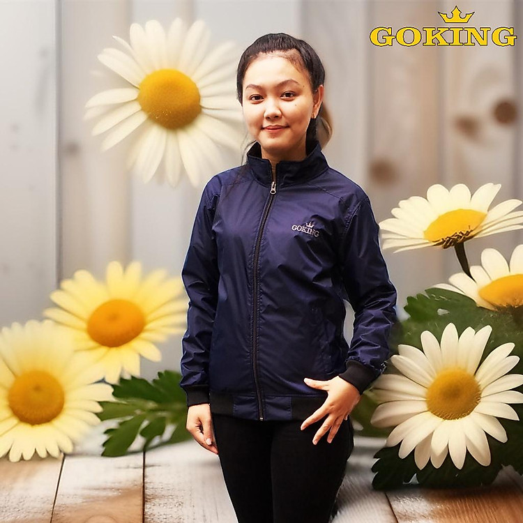 Áo khoác gió cách nhiệt GOKING, form unisex cho nữ nam. Ngoài vải dù, trong lót vải cào cách nhiệt, chống nắng gió lạnh, giữ ấm cơ thể.
