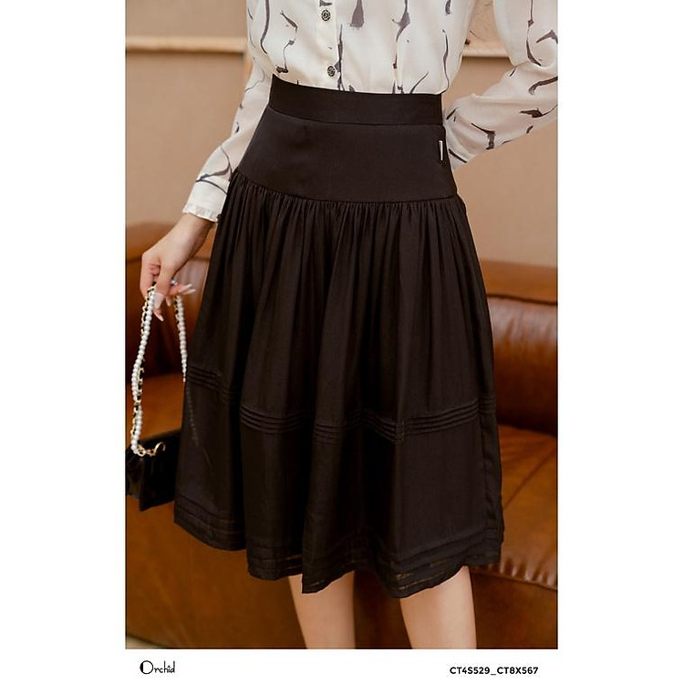 Chân váy dáng xòe dập ly nhẹ, cạp cao. Vải lụa thời trang công sở thiết kế cao cấp - Orchid CT8X567