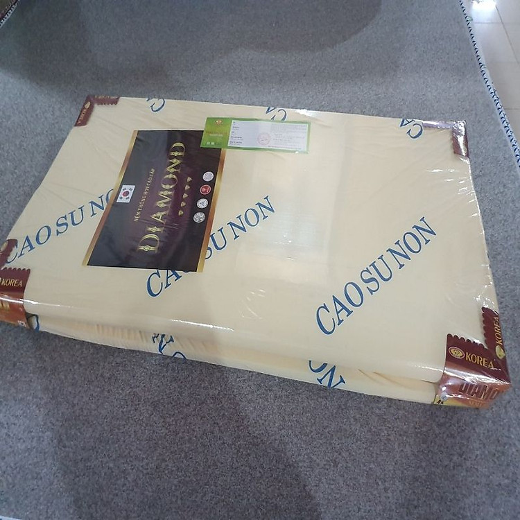 Nệm Cao Su Non Diamond Gold 3cm ( Giao Màu Ngẫu Nhiên )