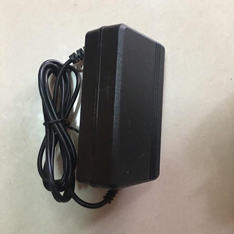 Sạc oto điện sạc xe máy điện trẻ em 6v 12V