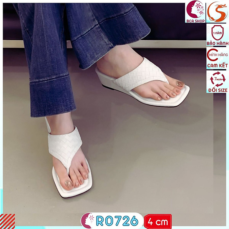 [THỜI TRANG] Giày Đế Bằng Nữ Cao 4p RO726 ROSATA Thiết Kế Xỏ Ngón Thoải Mái, Bề Mặt Nhám Caro Độc Đáo