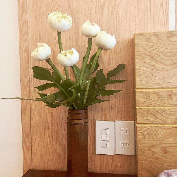 Lọ cắm hoa bằng tre cao cấp phong cách vintage, mộc mạc, bề mặt phủ lớp sơn bóng an toàn theo tiêu chuẩn xuất khẩu Châu Âu