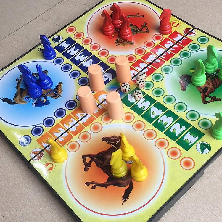 Bộ Cờ Cá Ngựa Nam Châm miDoctor Chính Hãng An Toàn Vui Nhộn Cho Bé (Vỏ Hộp Màu Ngẫu Nhiên)