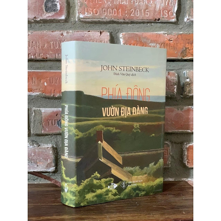 PHÍA ĐÔNG VƯỜN ĐỊA ĐÀNG - BÌA CỨNG