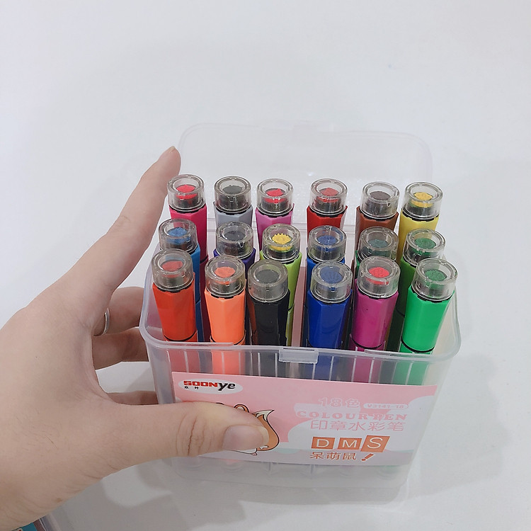 Hộp Bút Màu 18 Chi Tiết Cho Bé
