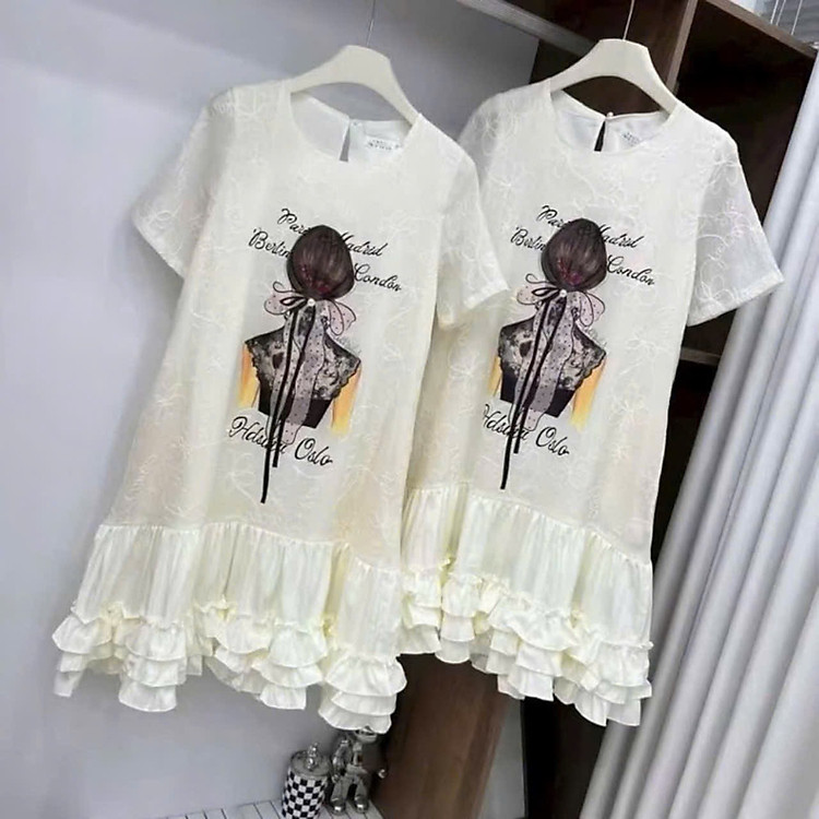 Váy Ren Tơ 2 Lớp In Cô Gái Phối Chân Thô Bèo Tầng Kèm Tag Nơ