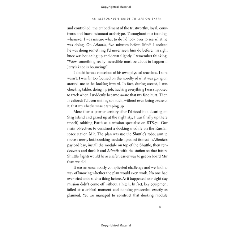 An Astronaut's Guide to Life on Earth - Ảnh 2