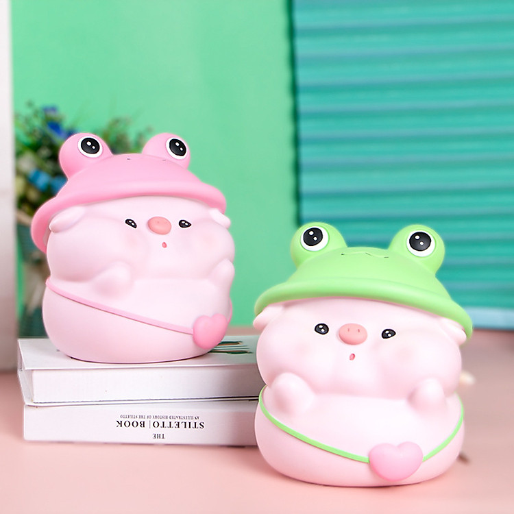 Ống Tiết Kiệm Heo Đội Nón Ếch Trang Trí (16cm) - Ảnh 2