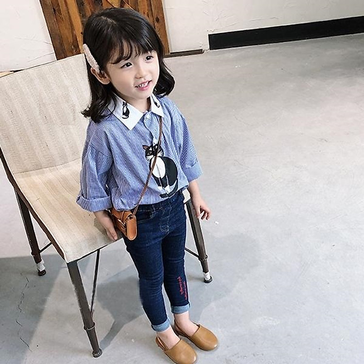 Áo sơ mi họa tiết mèo cho bé gái