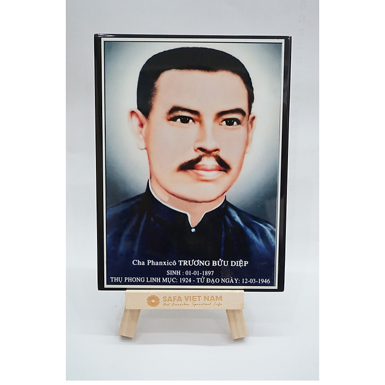 Tranh Sơn Mài Cha Micae Trương Bưủ Diệp