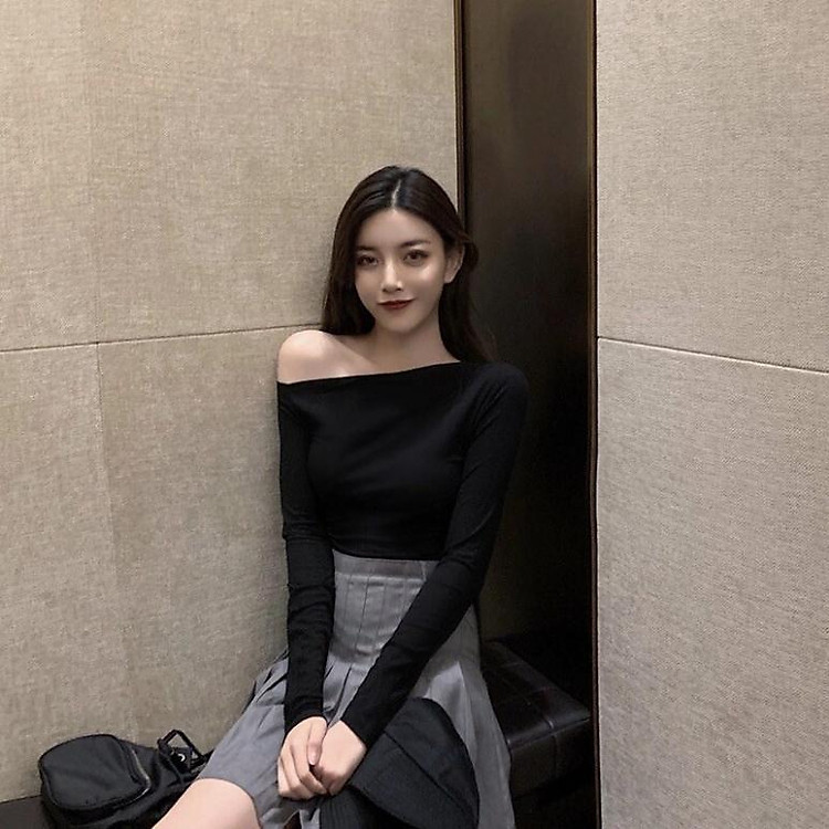 Áo thun lệch vai tay dài 2