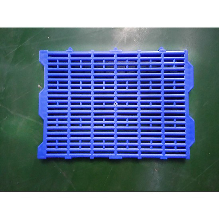 Tấm nhựa lót sàn chuồng chó xanh cao cấp ( 2 Size )