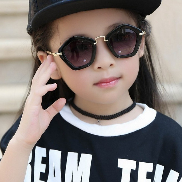 Kính Mắt Ngũ Giác Thời Trang Chống Tia UV Cho Bé KM03