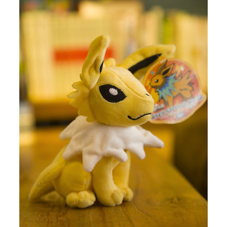 Mua Gấu bông Pokemon Eevee Jolteon 20cm Chính hãng Ưu đãi - Hình ảnh 2