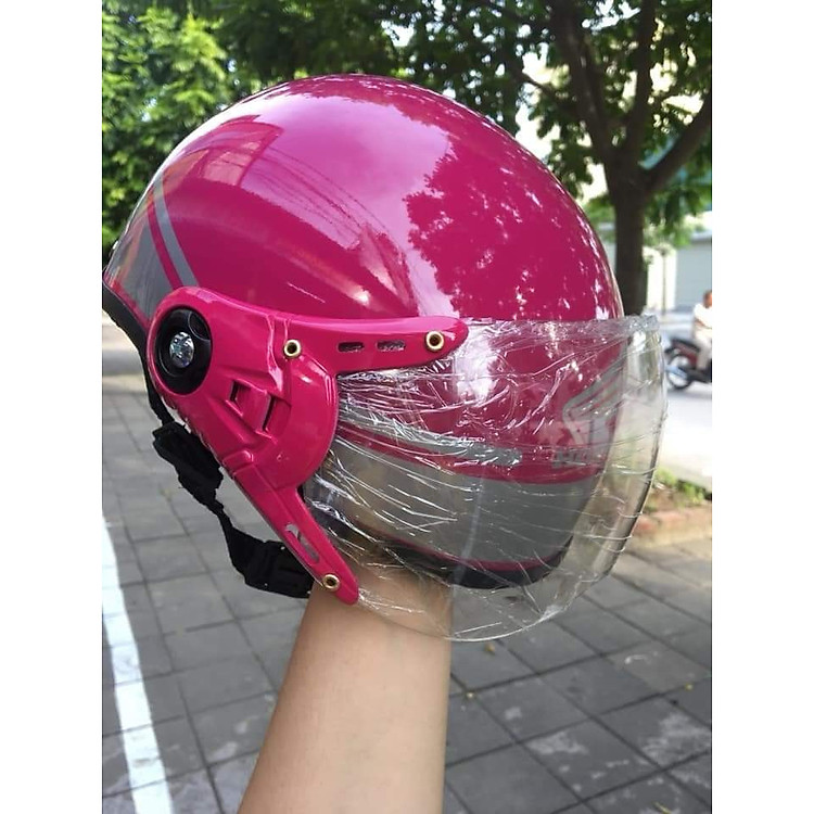 Mũ bảo hiểm trẻ em có kính màu hồng dành cho bé gái