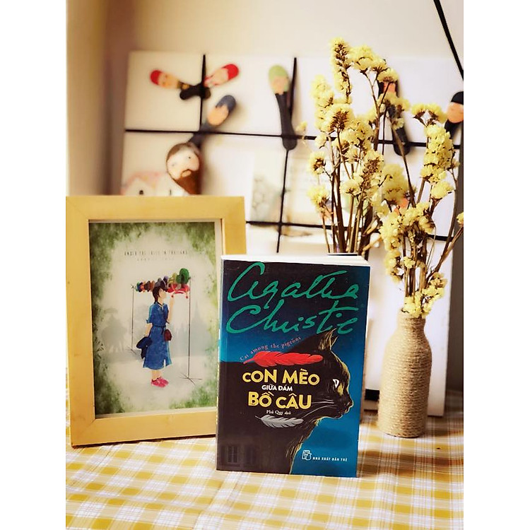 Con Mèo Giữa Đám Bồ Câu - Ảnh 2