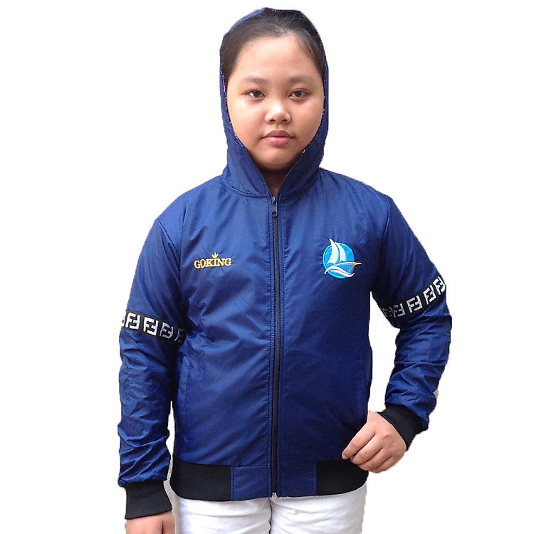 Áo khoác gió trẻ em GOKING, form unisex cho bé gái trai. Ngoài vải dù, trong lót vải cào cách nhiệt. 3 túi tiện dụng. Hàng Việt Nam chất lượng cao