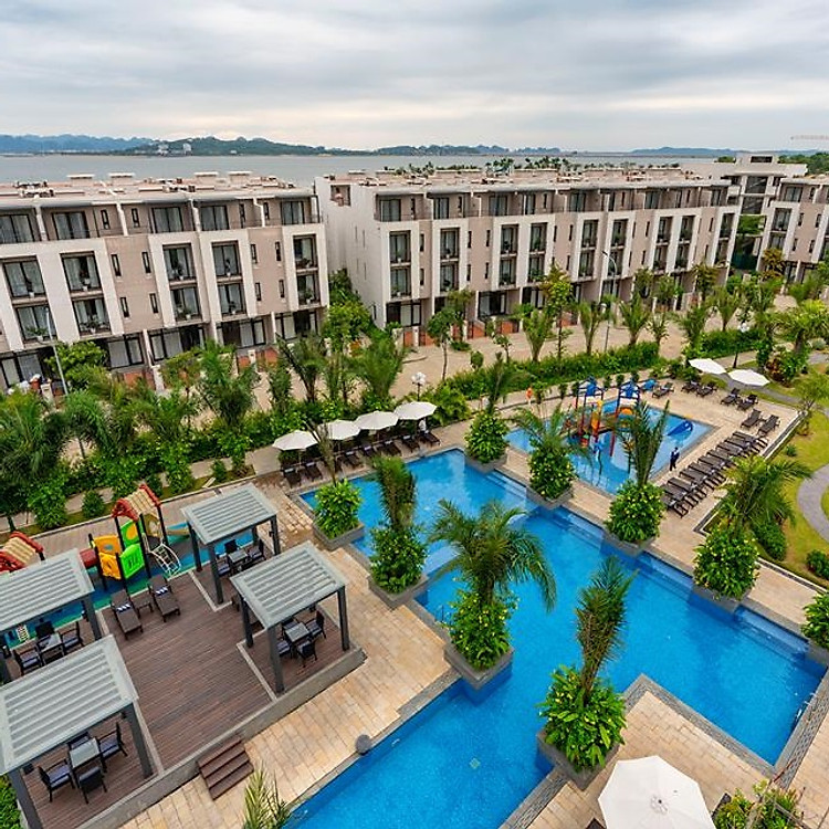 Royal Lotus Resort Villa 4* Hạ Long - Villa 5 Phòng Ngủ Dành Cho 10 Người Lớn, Ăn 02 Bữa Buffet