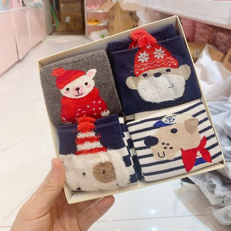 Set 4 đôi tất họa tiết noel siêu xinh