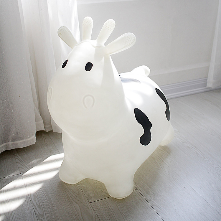 thú nhún bò sữa ngộ nghĩnh, kèm bơm tay, đạt tiêu chuẩn Châu Âu EN71 an toàn cho bé