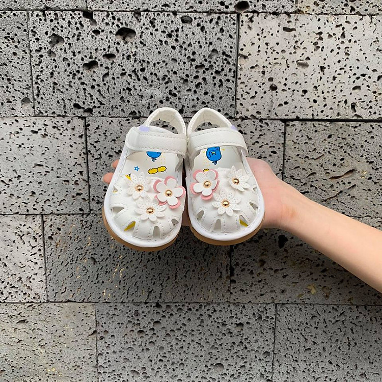 GIẦY TẬP ĐI ĐÁNG YÊU CHO BÉ