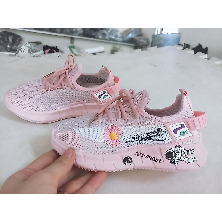 giày thể thao trẻ em siêu xinh