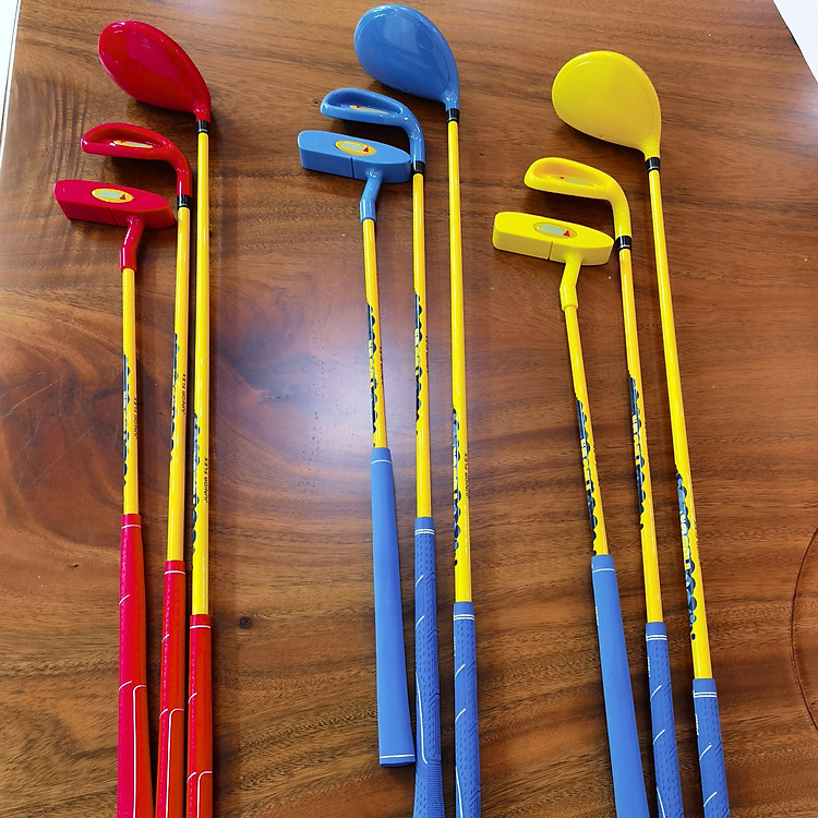 BỘ GẬY TẬP GOLF CHO TRẺ EM: Cao cấp, đảm bảo tiêu chuẩn kỹ thuật bộ môn, tặng kèm 10 bóng xốp, 3 màu lựa chọn