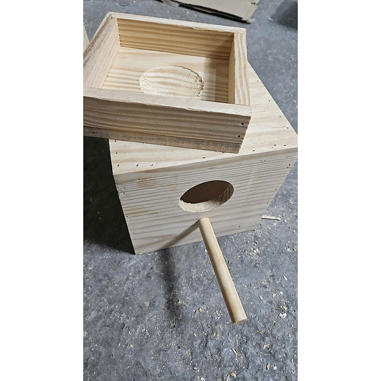 1 tổ đẻ (dài 18 rộng 18 cao 18) dùng làm tổ sinh sản cho các dòng vẹt yến phụng, Love bird, parrotlet (có khay rút đáy)