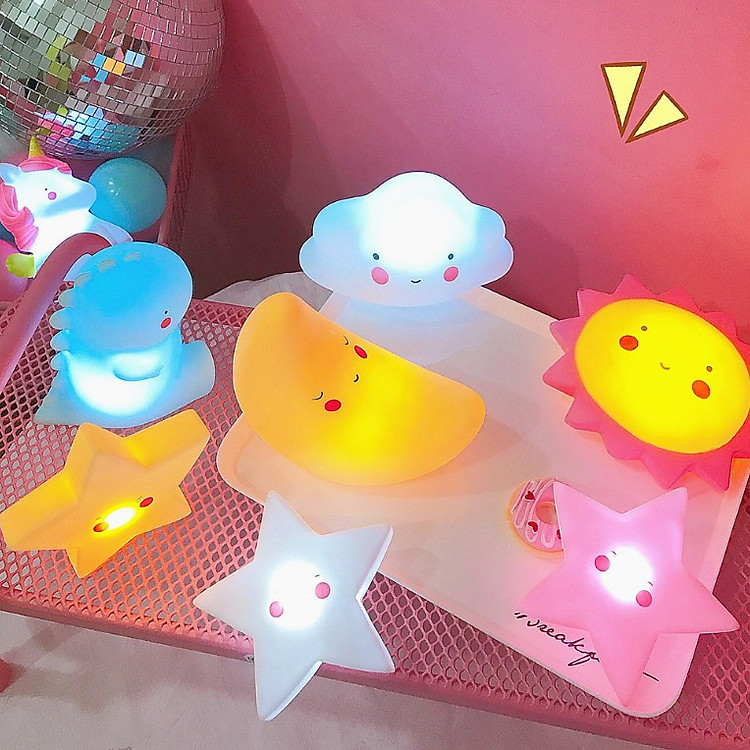 Đèn ngủ hình dễ thương ( Giao ngẫu nhiên )