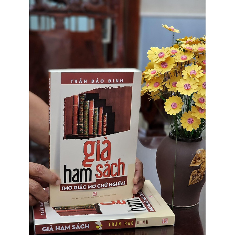 Tại Newshop: GIÀ HAM SÁCH (Mơ giấc mơ chữ nghĩa)