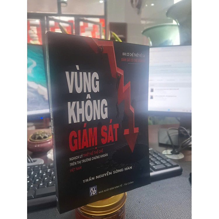 VÙNG KHÔNG GIÁM SÁT: NGHỊCH LÝ THIẾT KẾ THỂ CHẾ TRÊN THỊ TRƯỜNG CHỨNG KHOÁN VIỆT NAM
