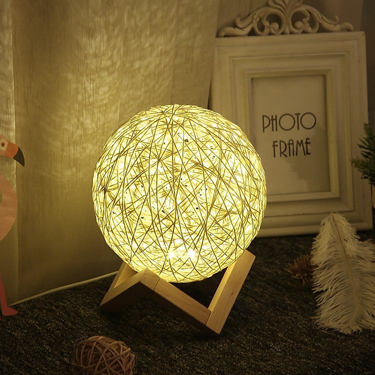 Đèn ngủ đa năng đẹp hình cầu ( Tặng kèm nút kẹp cao su giữ dây điện )