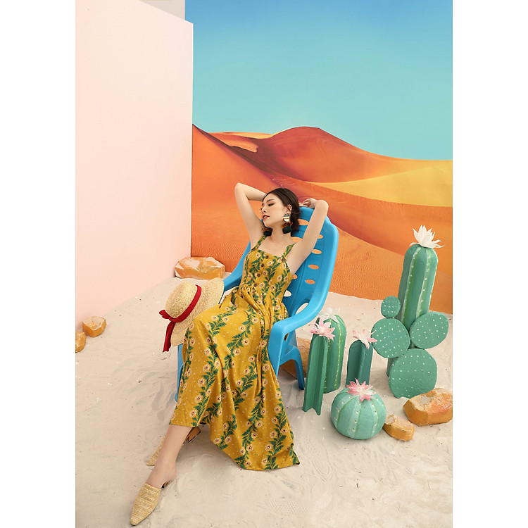 Váy Maxi Hai Dây Xẻ Tà