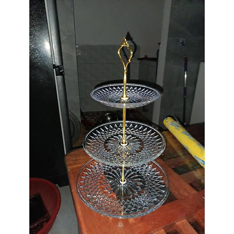 Khay Dựng Bánh Kẹo 3 tầng được làm bằng chất liệu meca