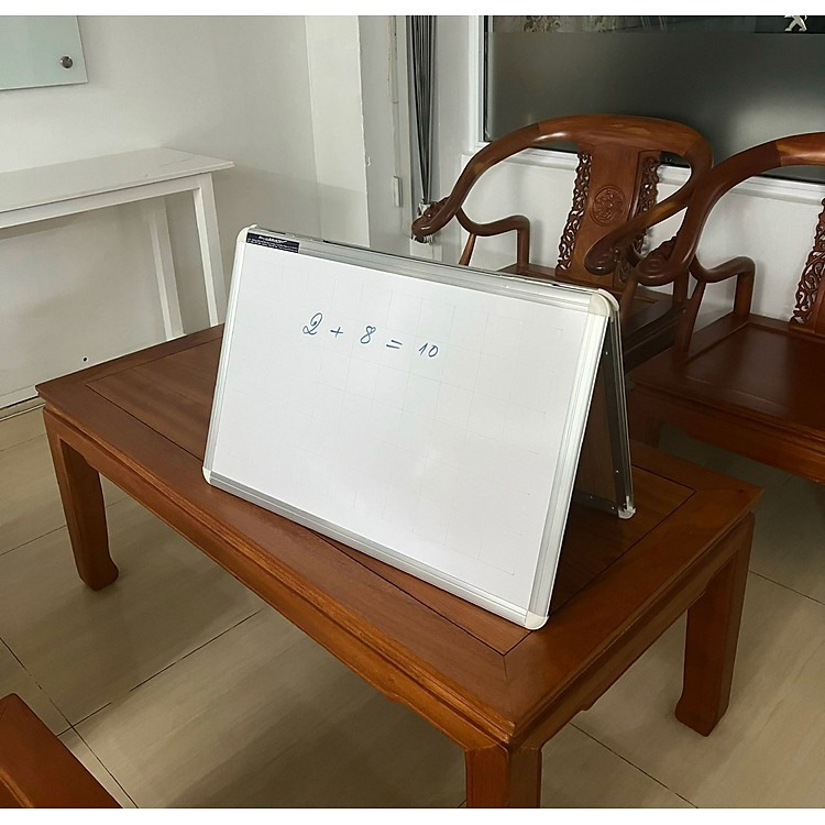Bảng để bàn 2 mặt trắng viết bút lông có kẻ ô ly vuông 40x60cm