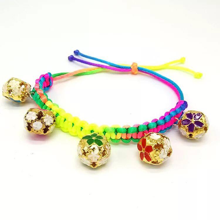 Vòng cổ kết dây thủ công kèm 5 chuông hoa