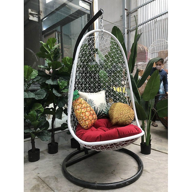 Xích đu đan lưới dáng móc câu Tundo làm bằng khung sắt mây nhựa cao cấp