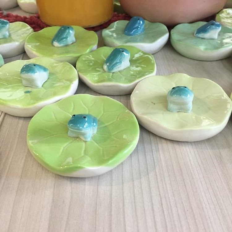 Ếch ngồi lá sen - Sản phẩm trang trí tiểu cảnh