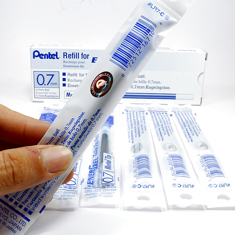 Ruột Bút Ký Pentel ENERGEL (0.7mm, màu xanh) - Ảnh 5