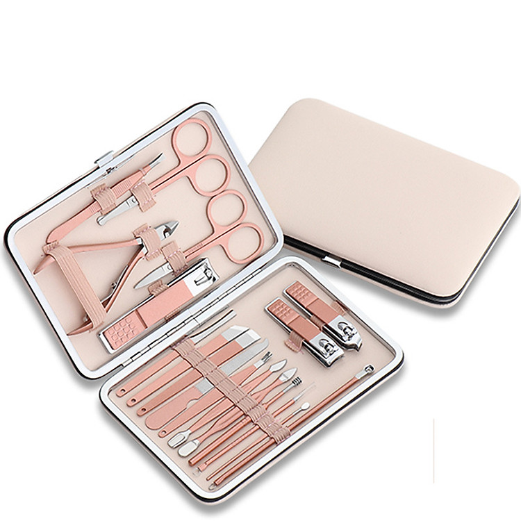 Bộ Kềm Cắt , Bấm Móng Tay , Kéo Cắt Tỉa Lông Mày Đa Năng Tiện Dụng Vỏ Hộp Da Sang Trọng Có Que Nặn Mụn MP105